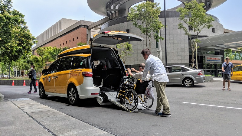 高市府鼓勵優良司機　推出民眾搭乘通用計程車抽好禮活動